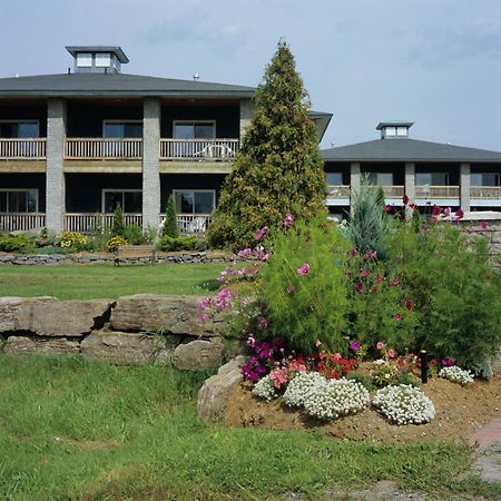 Highlands Four Season Resort Calabogie 외부 사진